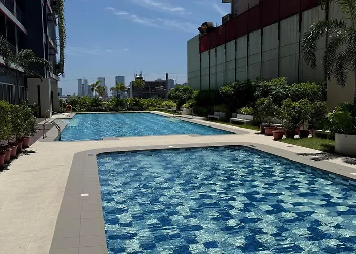 Red Residences Cozy In Makati Near Naia Apartment