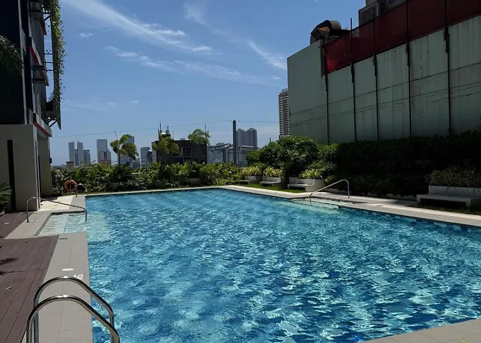 Red Residences Cozy In Makati Near Naia