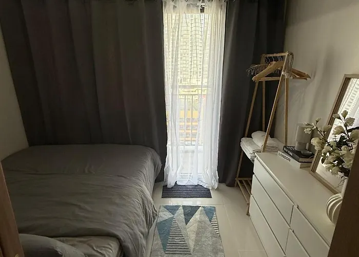 Red Residences Cozy In Makati Near Naia Apartment