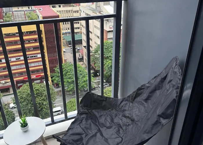 Red Residences Cozy In Makati Near Naia *